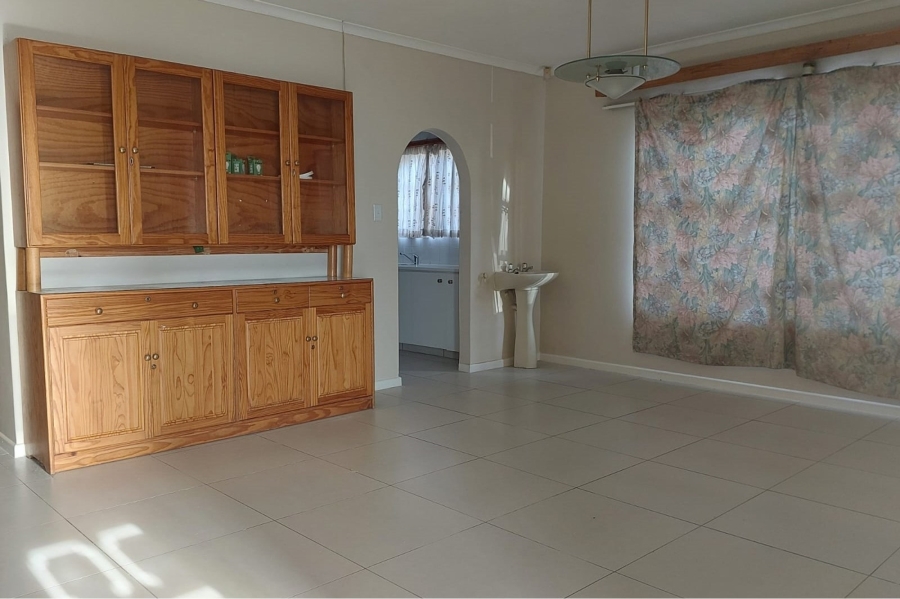 3 Bedroom Property for Sale in Uitenhage Upper Central Eastern Cape